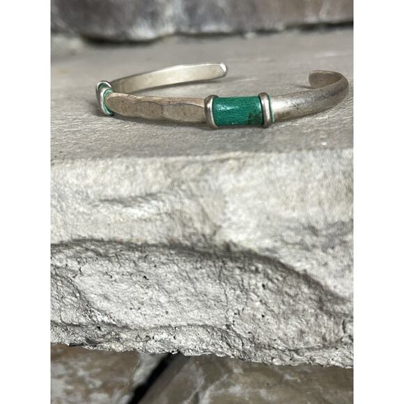 Vintage Sterling Silver Minimalist Cuff Bracelet Green Leather Wrapped Inlay - Picture 5 of 10